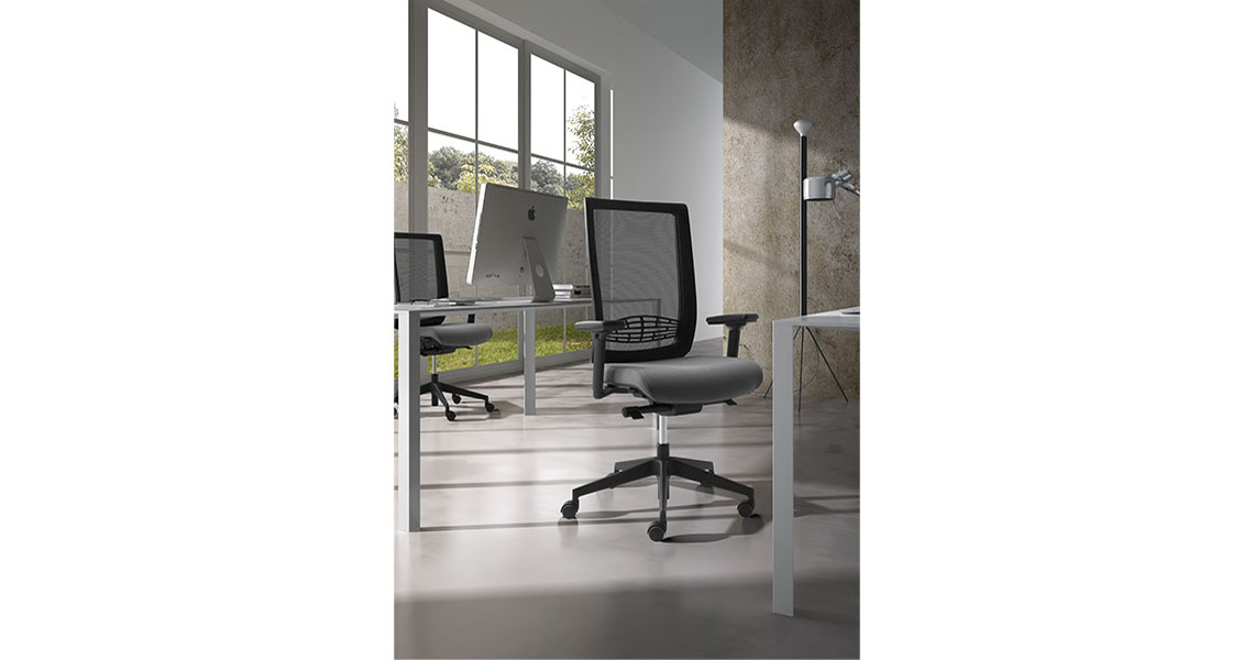 operational-and-ergonomic-office-task-seating-img-16