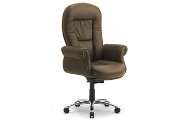 Executive classic office chairs with upholstered arms Doge Lux