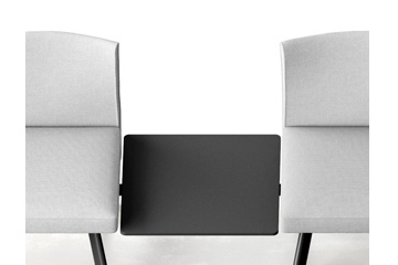 panca-modulare-p-lounge-pubbliche-open-space-ola-tavolo-centrale-tra-gambe
