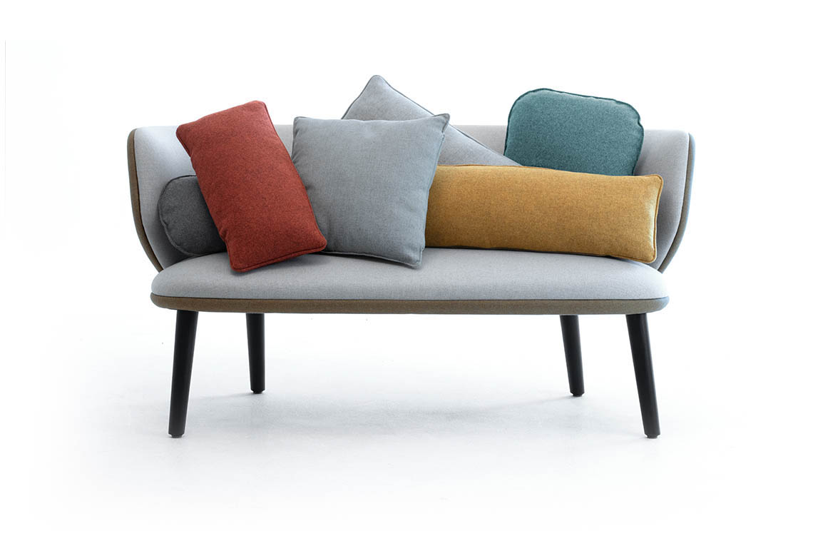 cuscini-colorati-p-divano-poltrona-attesa-leyform-waw-img-01