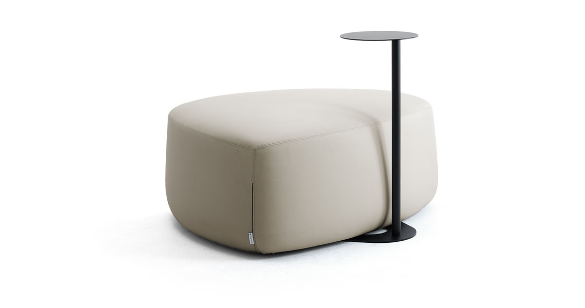 tavolo-p-pouf-poltrona-divano-forma-di-c-orion-img-02