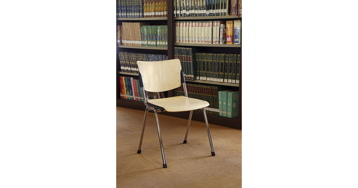 four-legs-conference-seating-w-fold-way-tablet-lamia-img-24