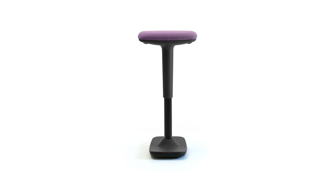 rocker-stool-w-ergonoic-sit-f-stand-up-workstation-twist-img-03