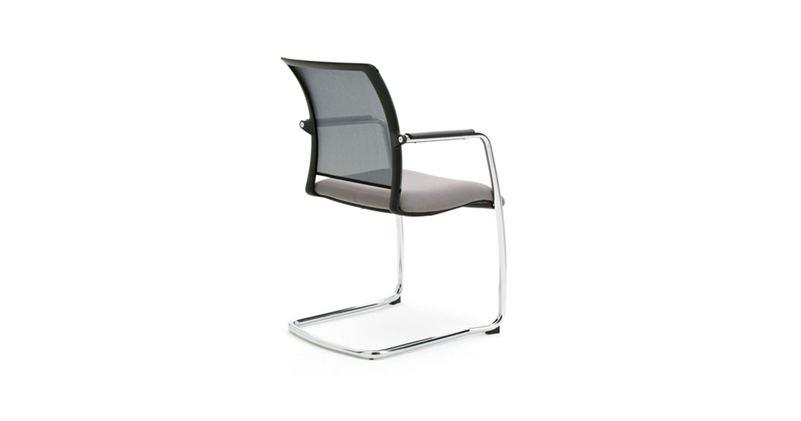 visitor-cantilever-chairs-w-mesh-cometa-relax